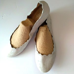 Crown vintage weslyn silver flats